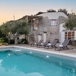 Villa Soleluna 7&1, Emma