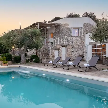 Villa Soleluna 7&1, Emma